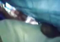 एक तंग पेटी के साथ एक ट्रेनर युवा समलैंगिकों के साथ एक कसरत के दौरान www सेक्सी मूवी चुदाई करता है