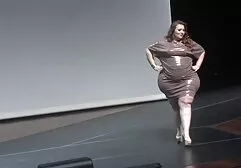 कैम पर फैट सेक्सी सेक्सी मूवी कास्टिंग Milf सवारी एजेंट मुर्गा