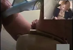 बड़े दूध के साथ गर्म एमआईएलए सेक्सी एचडी हिंदी मूवी एक छात्र के साथ मेज पर fucks