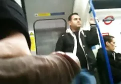 एक कुर्सी पर बैठकर, एक पोखर में बफ सेक्सी मूवी बैठ गया और झटके से हट गया